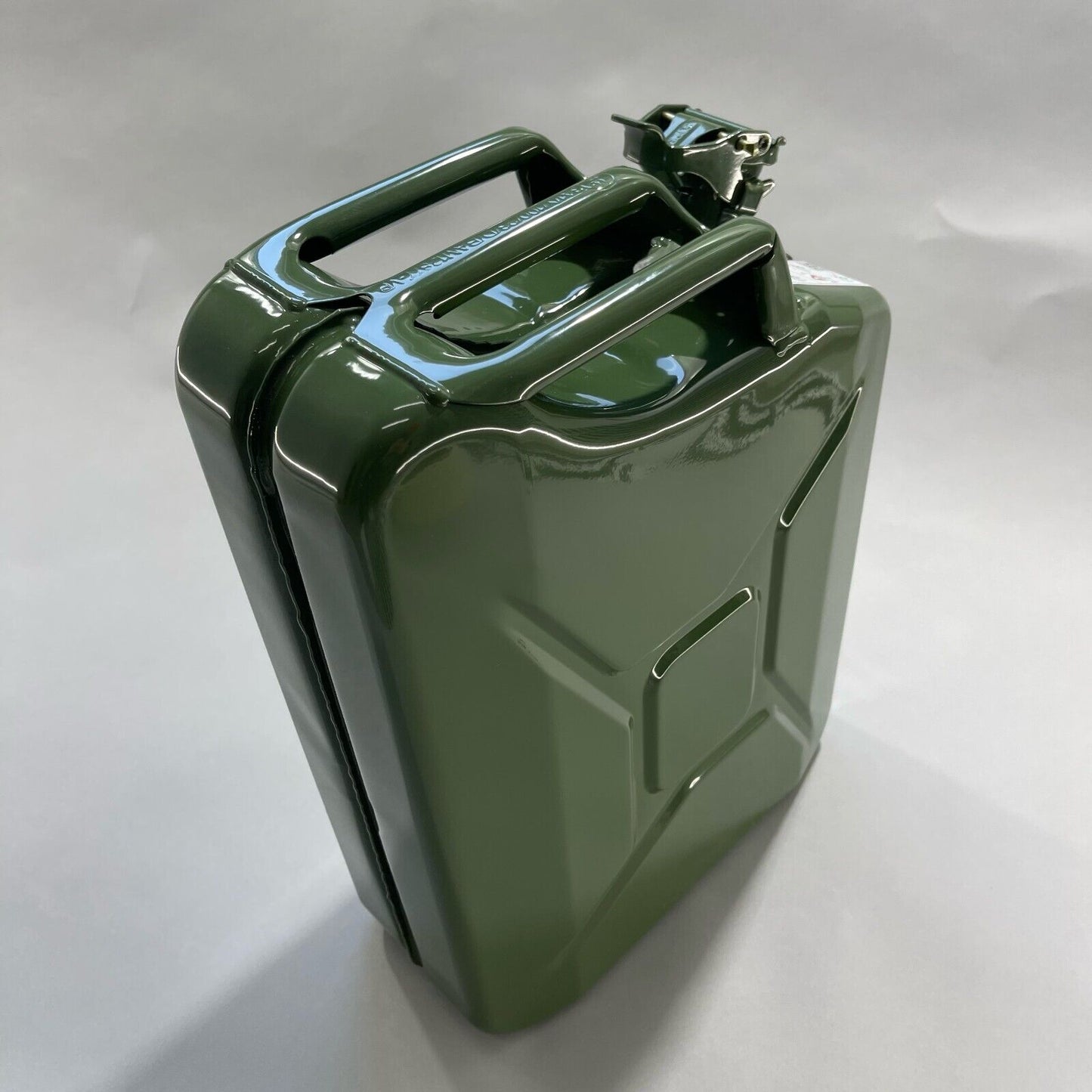Green Valpro European 2023 Steel Jerry Can 20L / 5.25 gal. GJC20R